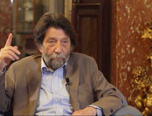 Massimo Cacciari, filosofo ed ex sindaco di Venezia, convolerΓ  a nozze allβetΓ  di 81 anni con la compagna Chiara Patriarca, 52 anni